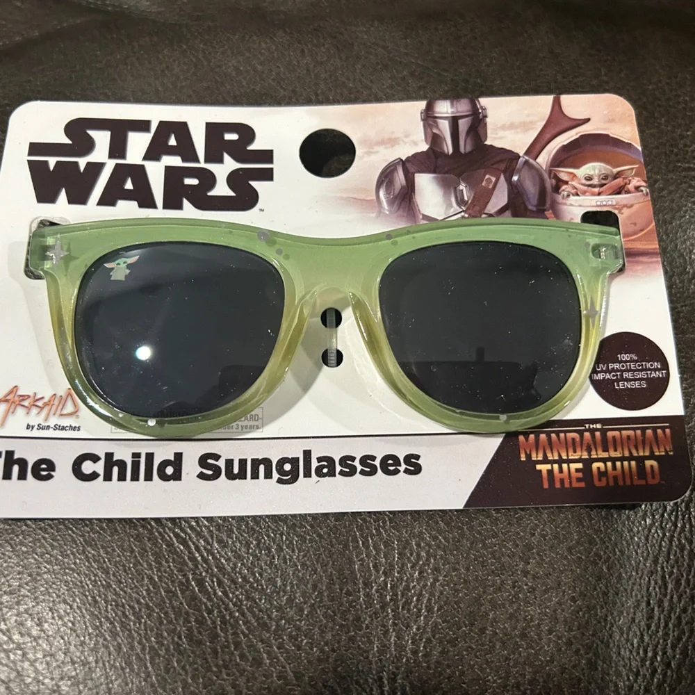 Star Wars The Mandalorian Green Sunglasses